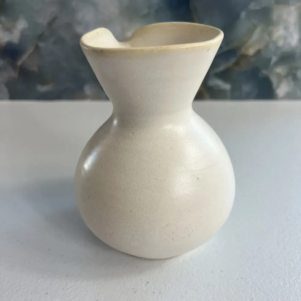 Studio Art Pottery Pitcher Handmade Ivory Stoneware Speckled Signed I.V.I